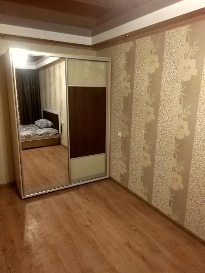Apartment 2Bedrooms On Stalevarov Near State Medical University Zaporizhia Exterior foto