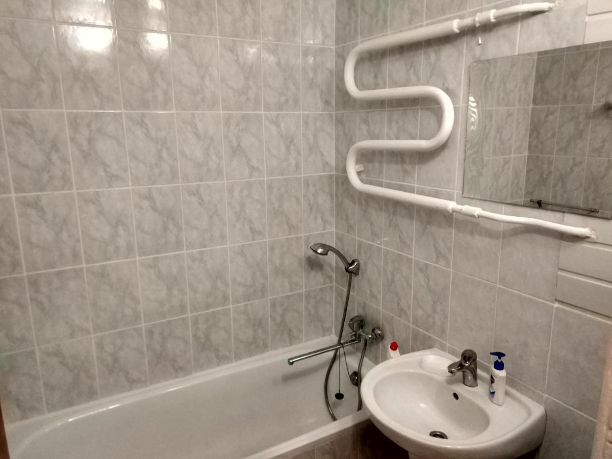 Apartment 2Bedrooms On Stalevarov Near State Medical University Zaporizhia Exterior foto